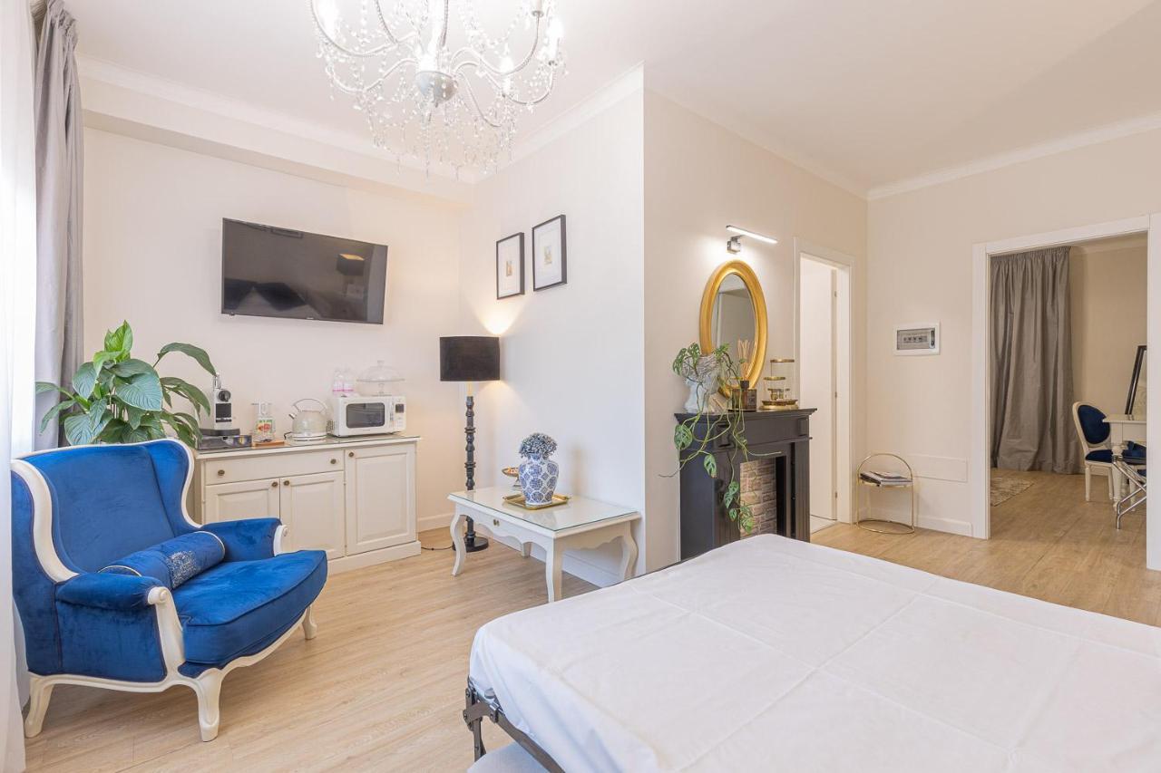 Crys: Apartments, Holiday, Business, Blu Verona Exteriör bild