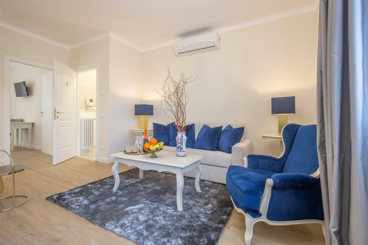 Crys: Apartments, Holiday, Business, Blu Verona Exteriör bild